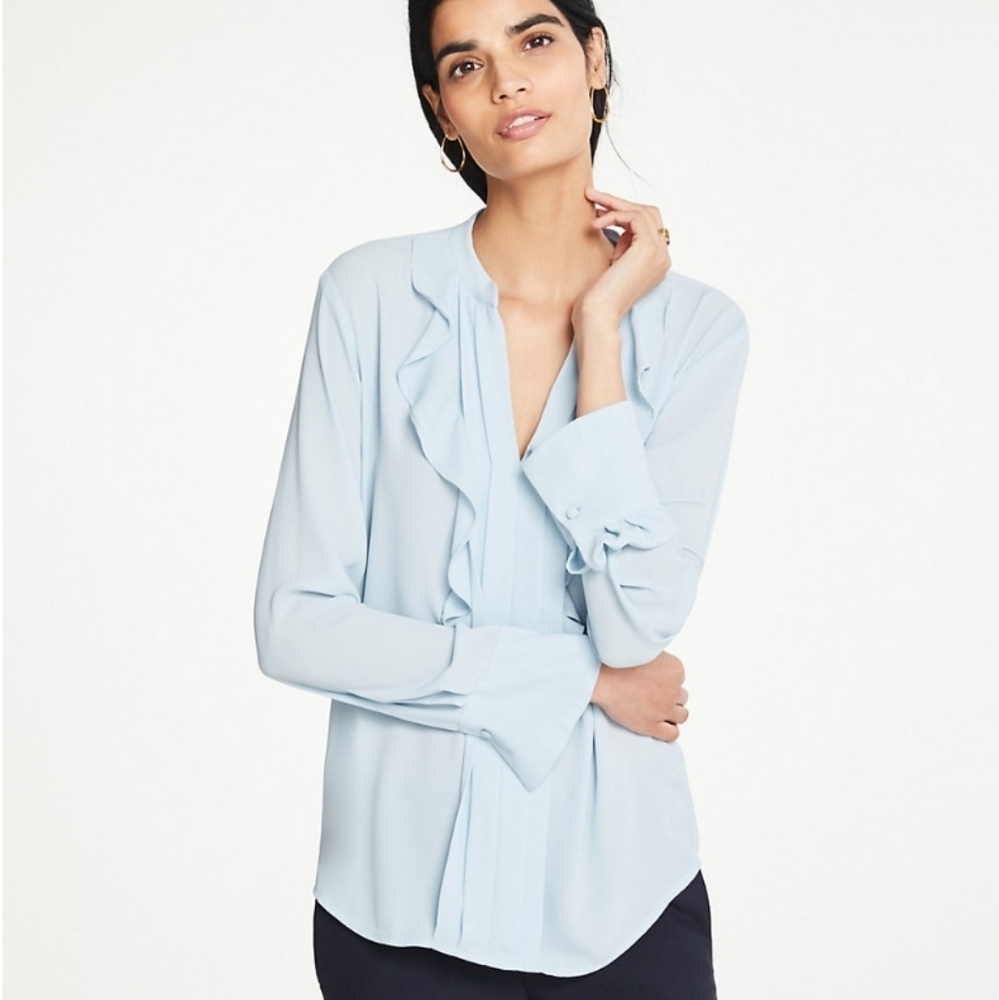 ISO 👀 Ann Taylor ICON Blouse